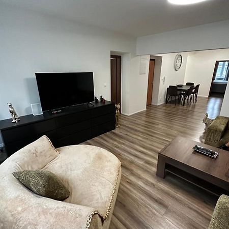 Medena Apartment Old Town With Free Parking Bratislava Exterior foto