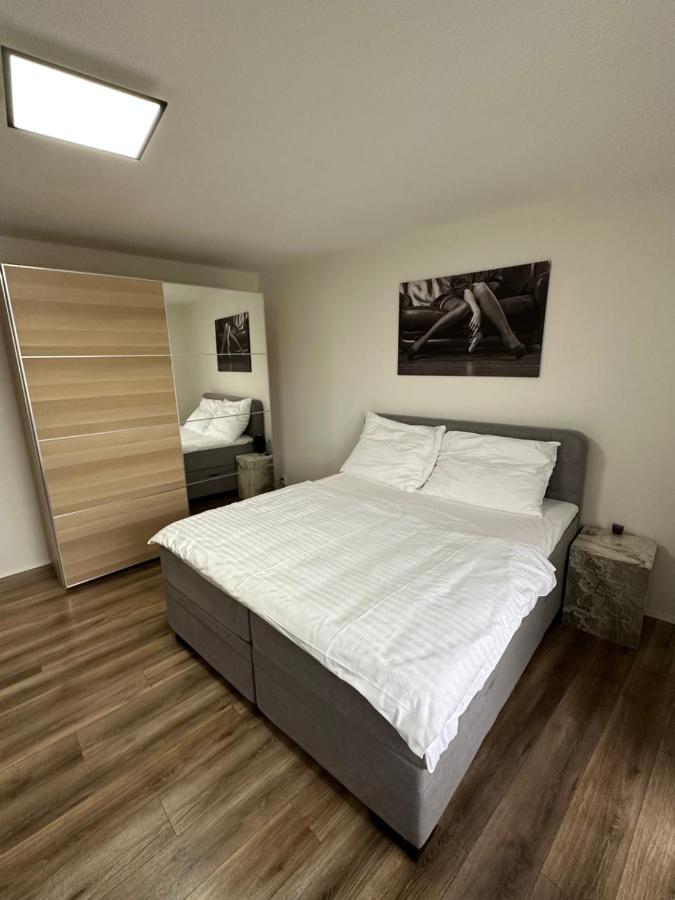 Medena Apartment Old Town With Free Parking Bratislava Exterior foto