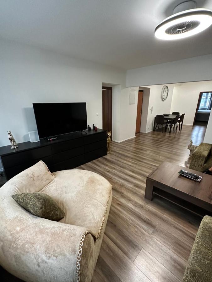 Medena Apartment Old Town With Free Parking Bratislava Exterior foto