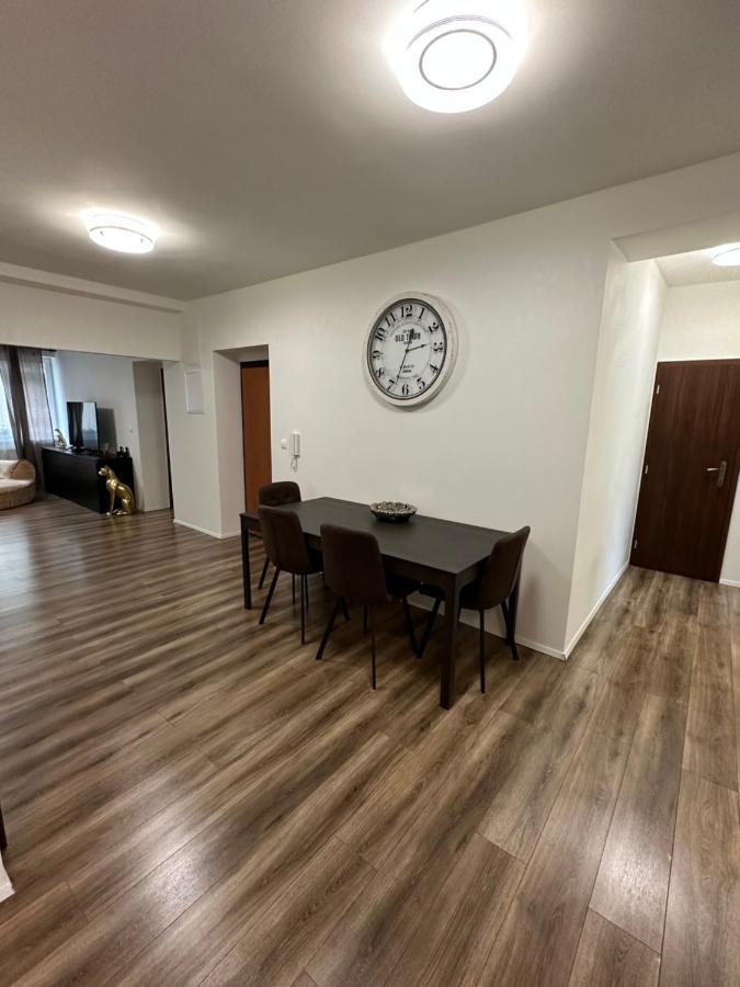 Medena Apartment Old Town With Free Parking Bratislava Exterior foto
