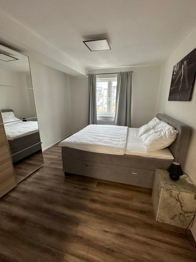 Medena Apartment Old Town With Free Parking Bratislava Exterior foto
